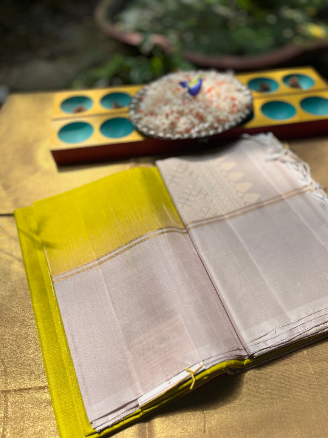 Lemon Green with off white light weight Kanchipuram silks