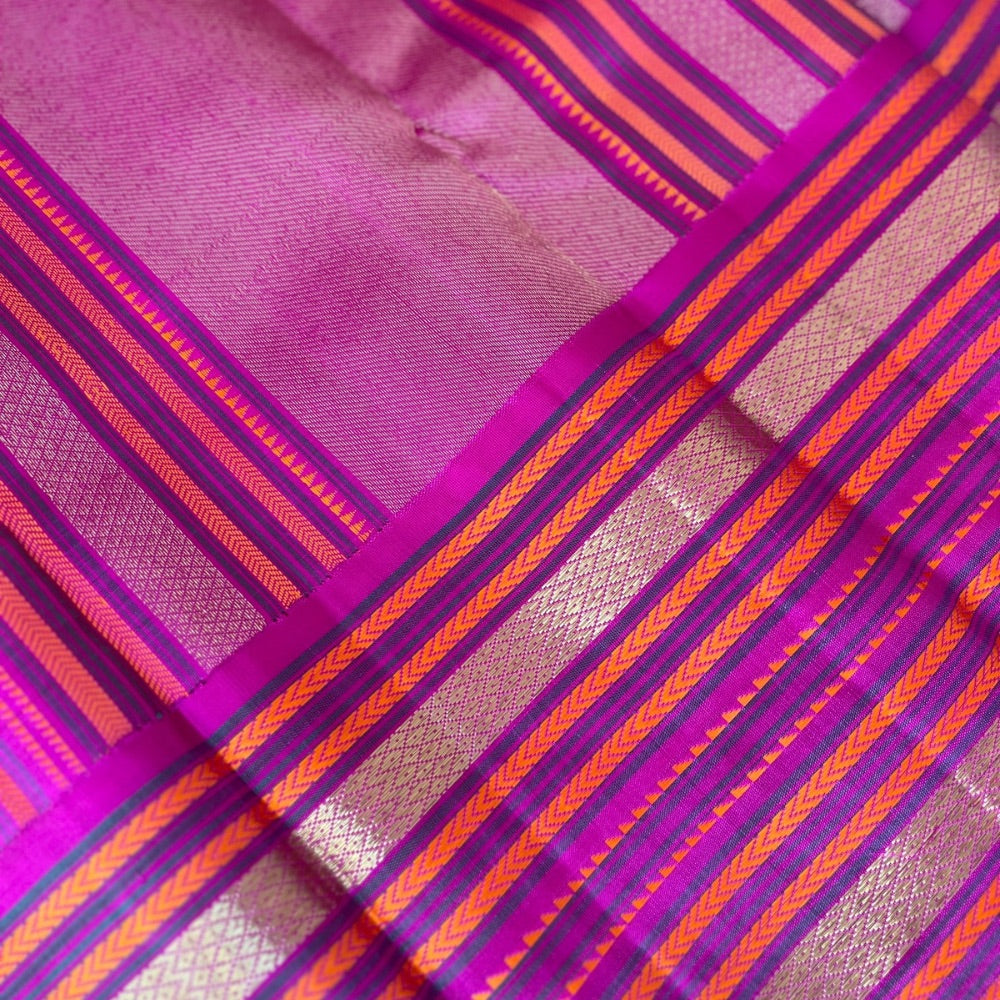 Varisei pettu, in beige and Rani pink Kanchipuram silk
