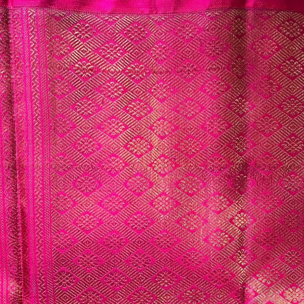 Deep pink with Orange jacquard rich zari in pallu