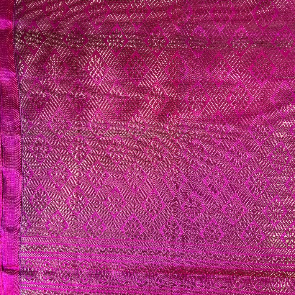 Deep pink with Orange jacquard rich zari in pallu