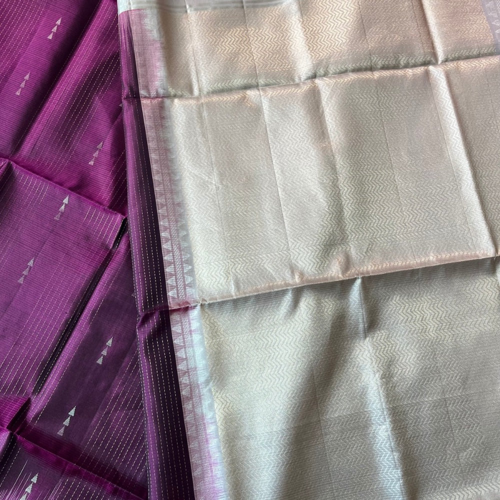 Red Wine with off white in light weight Kanchipuram silks
