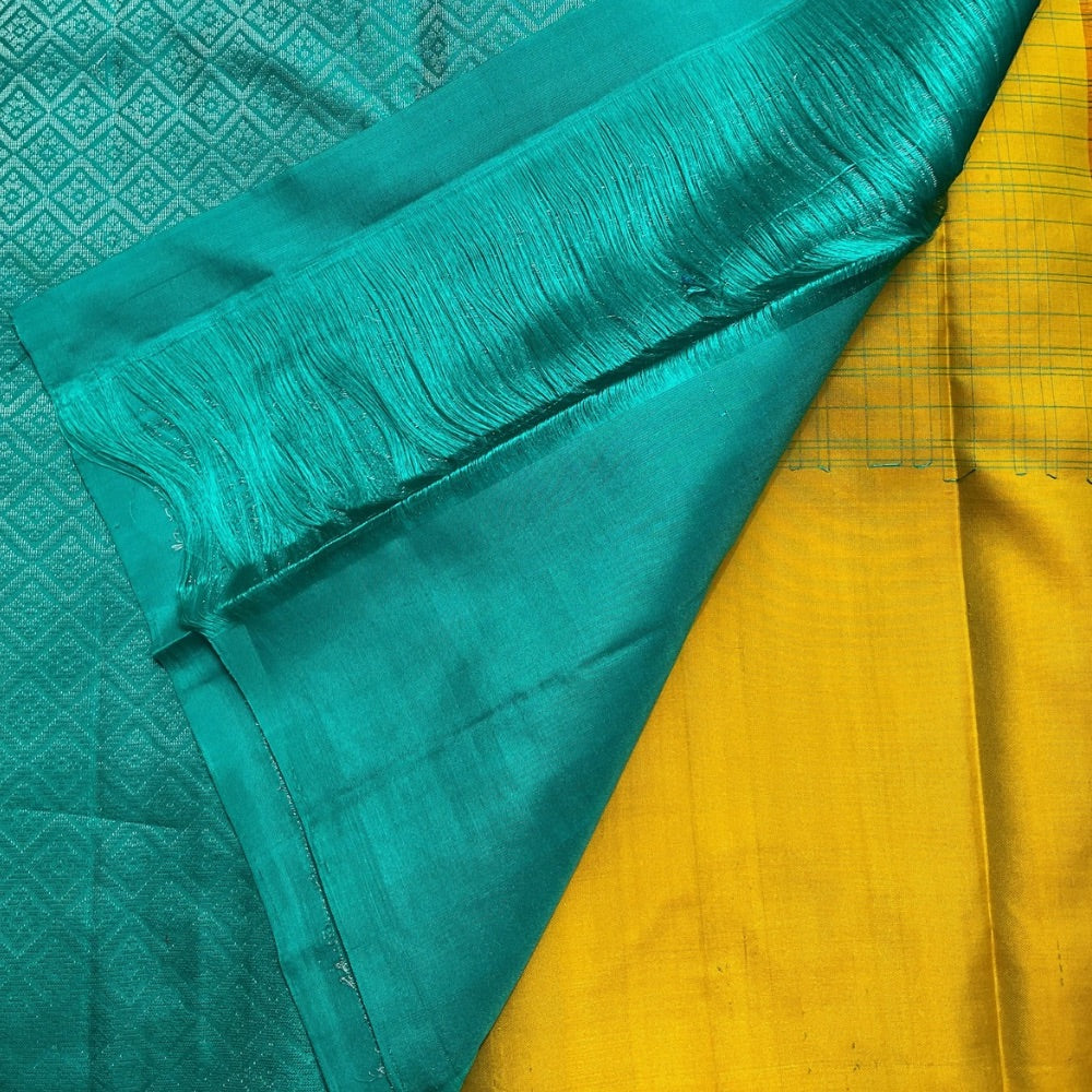 Lemon Green with Teal blue light weight Kanchipuram silks